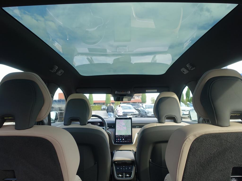 Volvo EX90