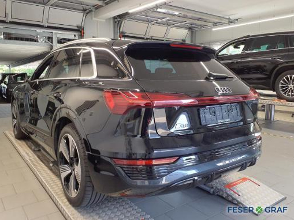 Audi Q8 e-tron