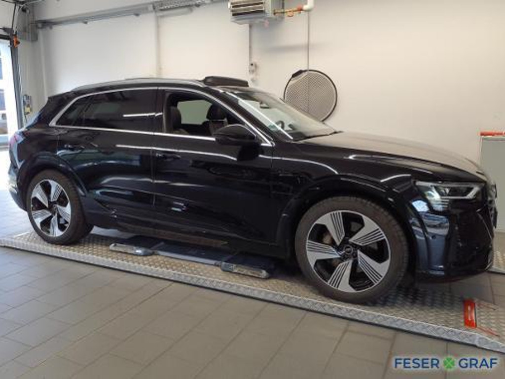 Audi Q8 e-tron