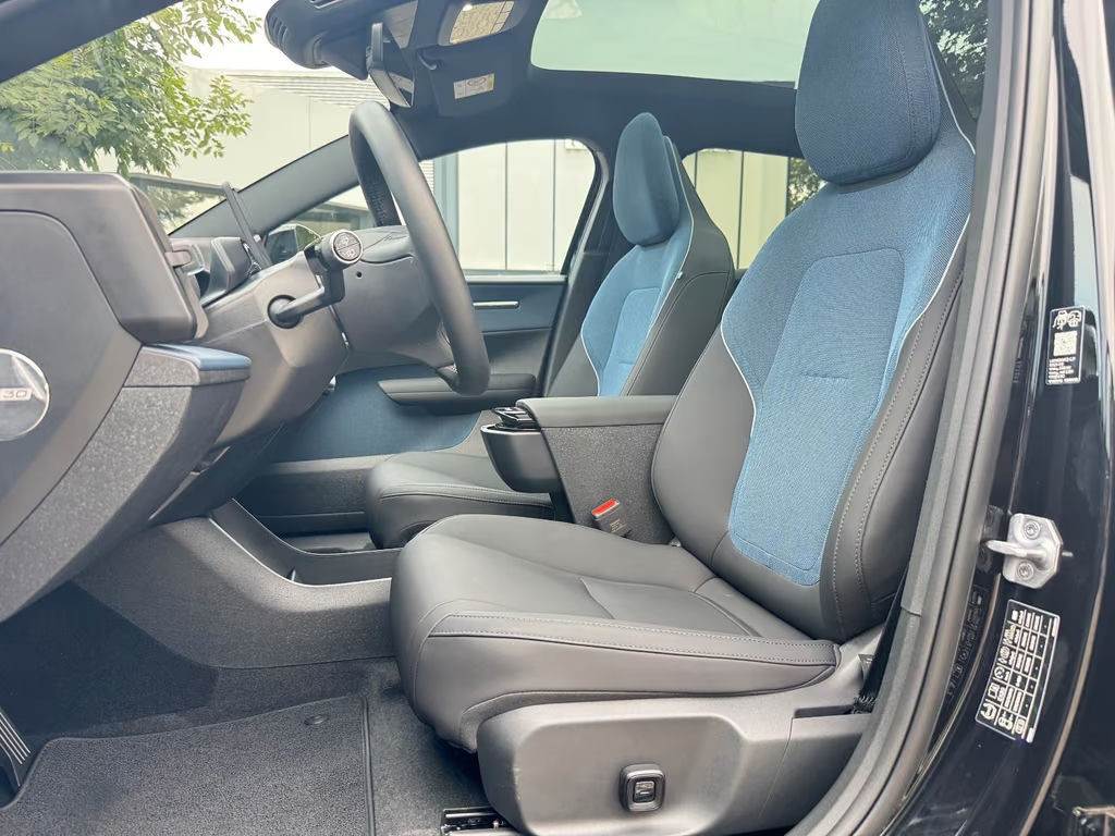 Volvo EX30