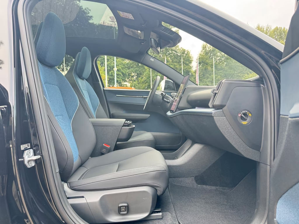 Volvo EX30