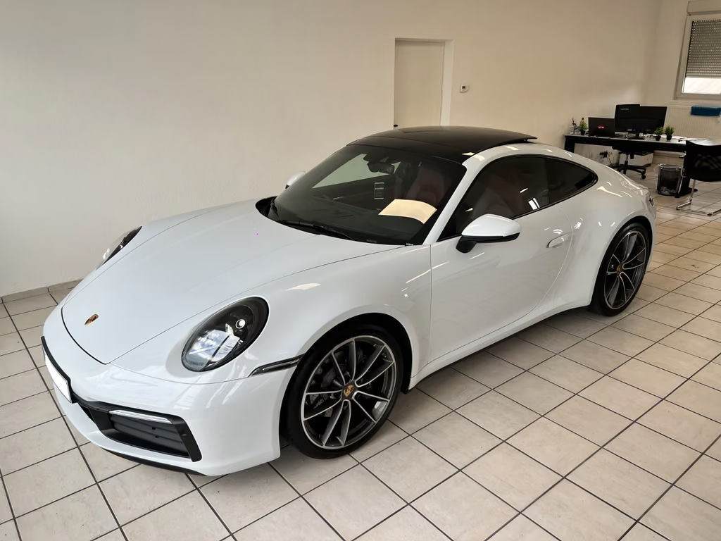 Porsche 911 992 Carrera