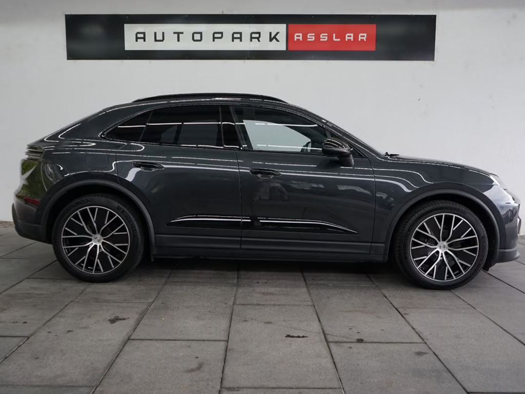 Porsche Macan 4