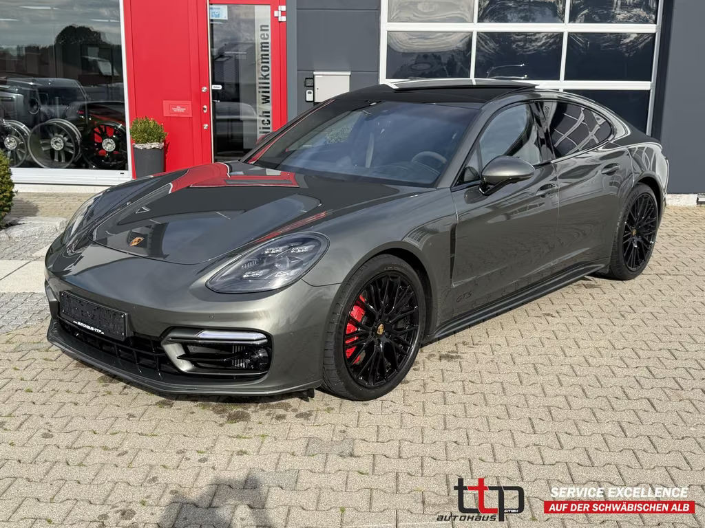 Porsche Panamera GTS
