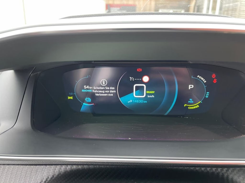 Peugeot e-208