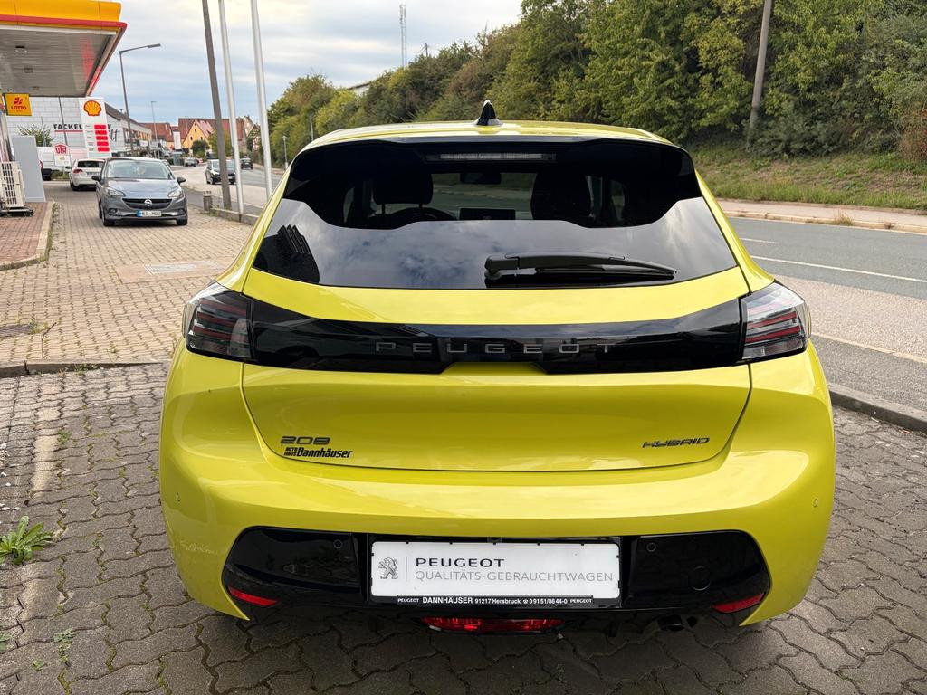 Peugeot e-208