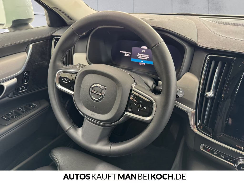 Volvo V90 Cross Country