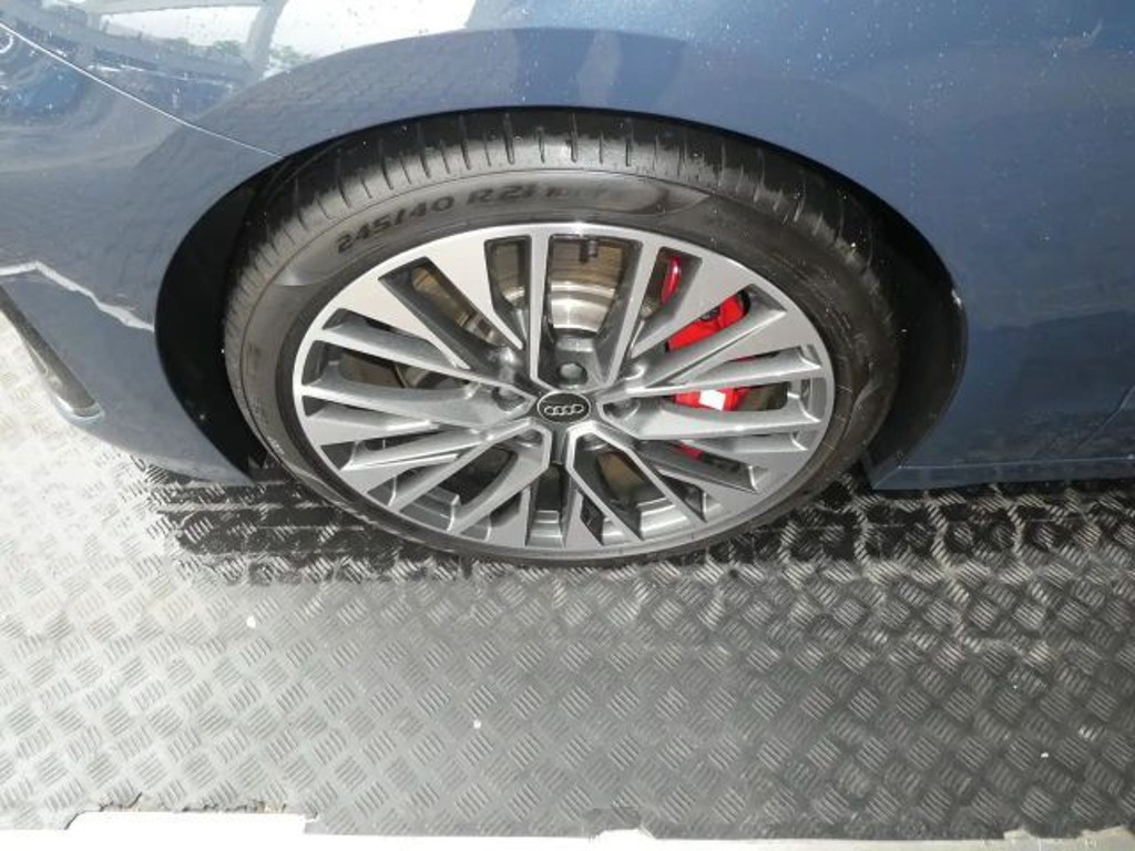Audi S6 e-tron