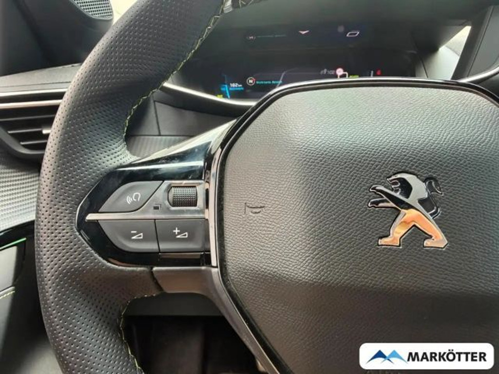 Peugeot e-208