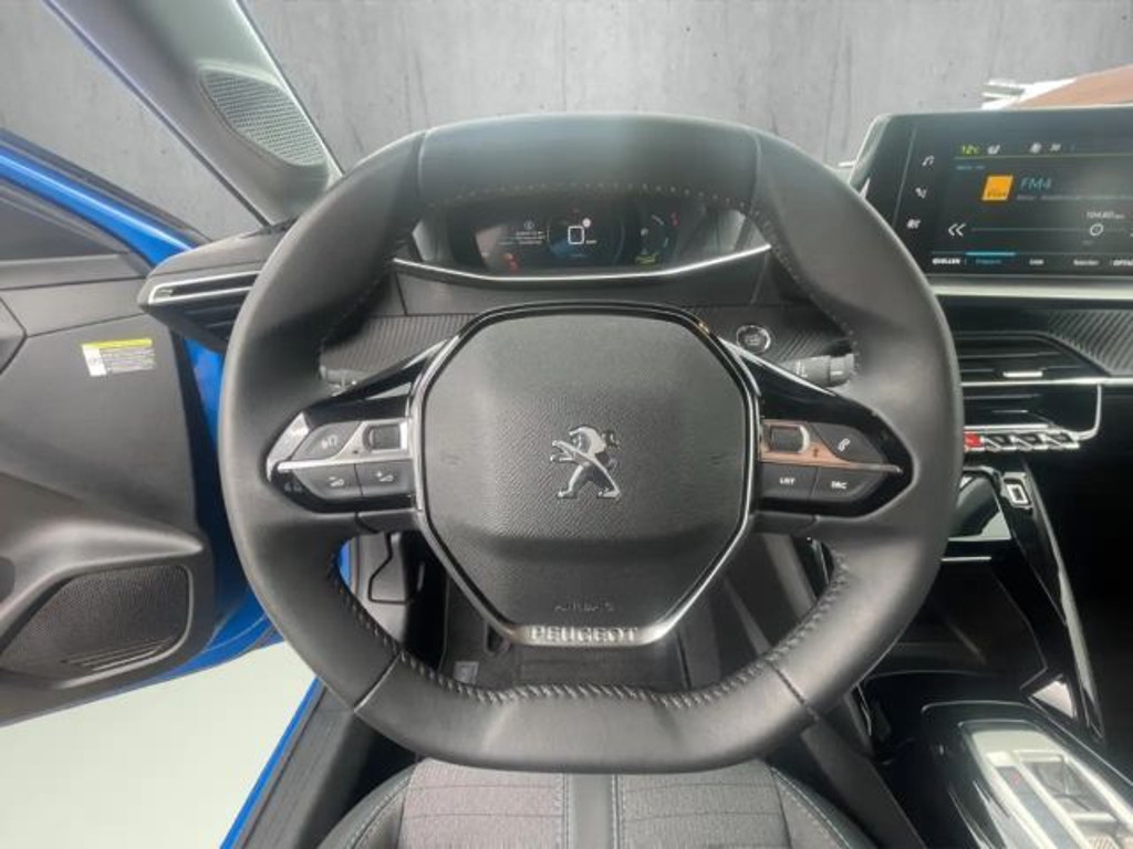 Peugeot e-208