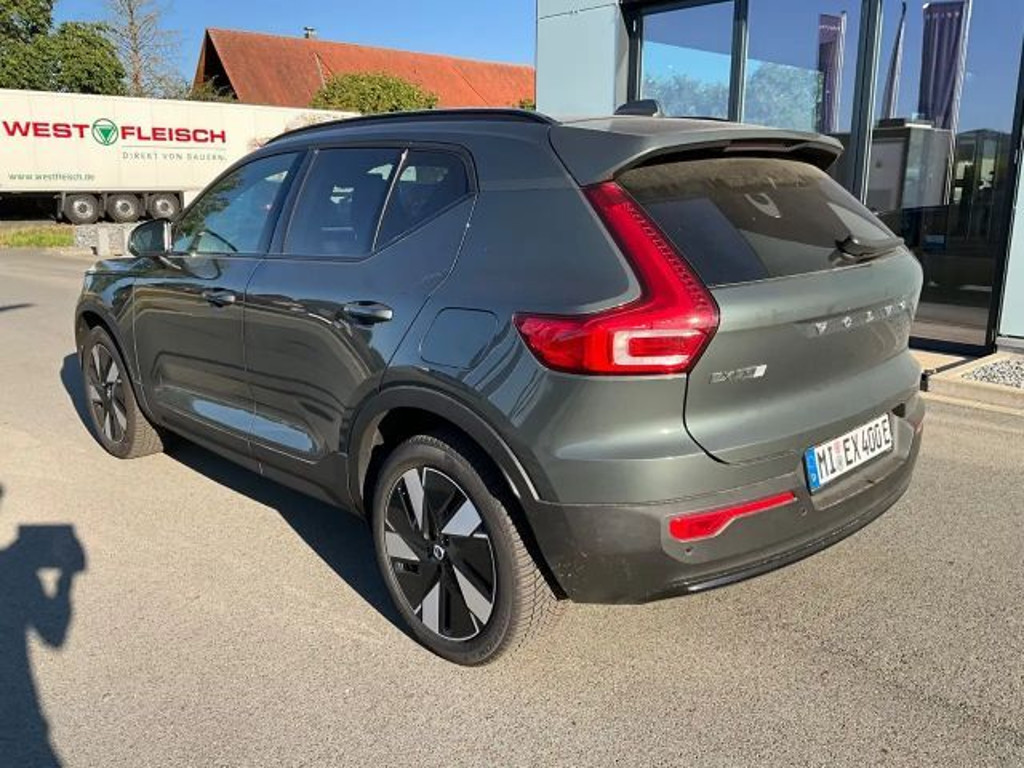Volvo EX40