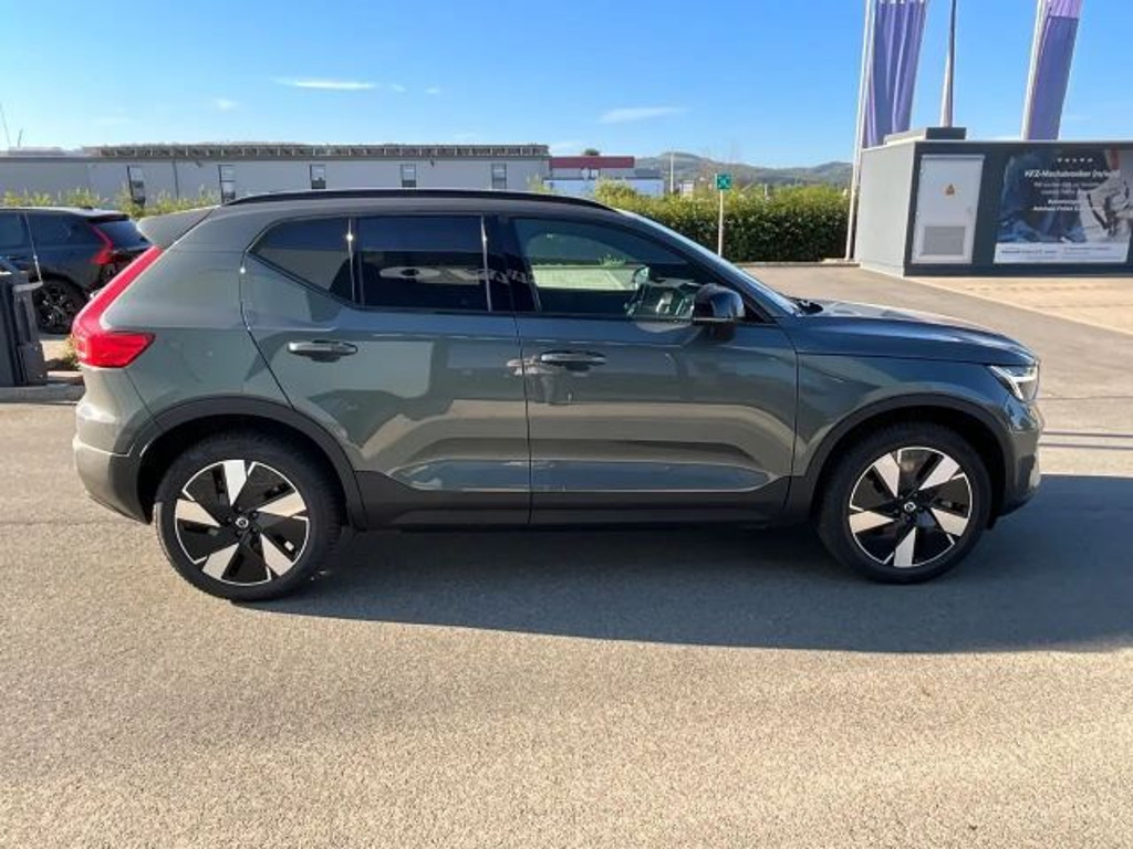 Volvo EX40