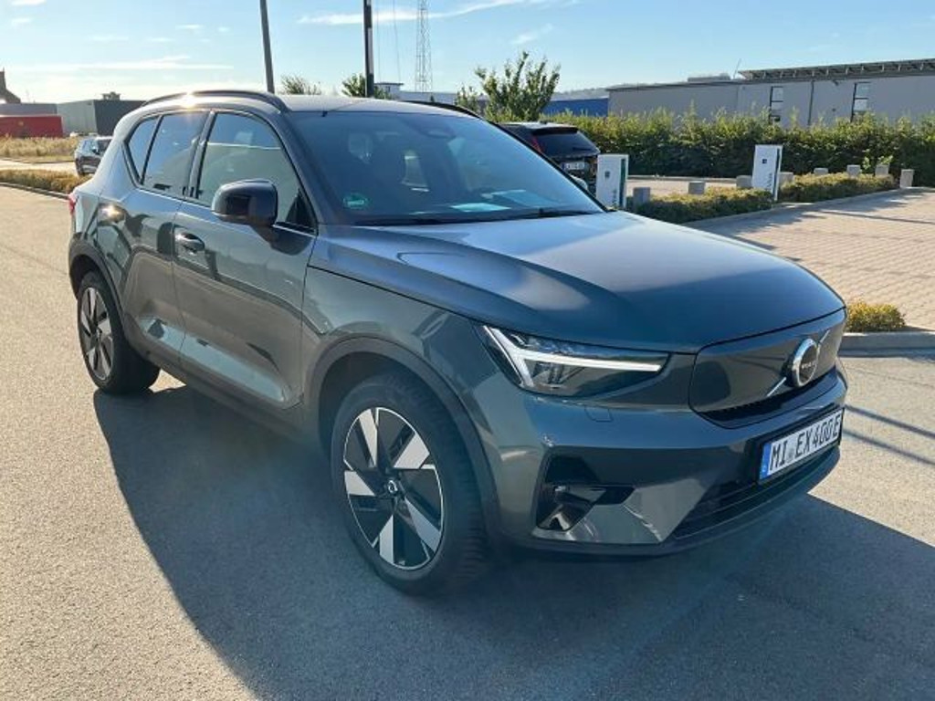 Volvo EX40