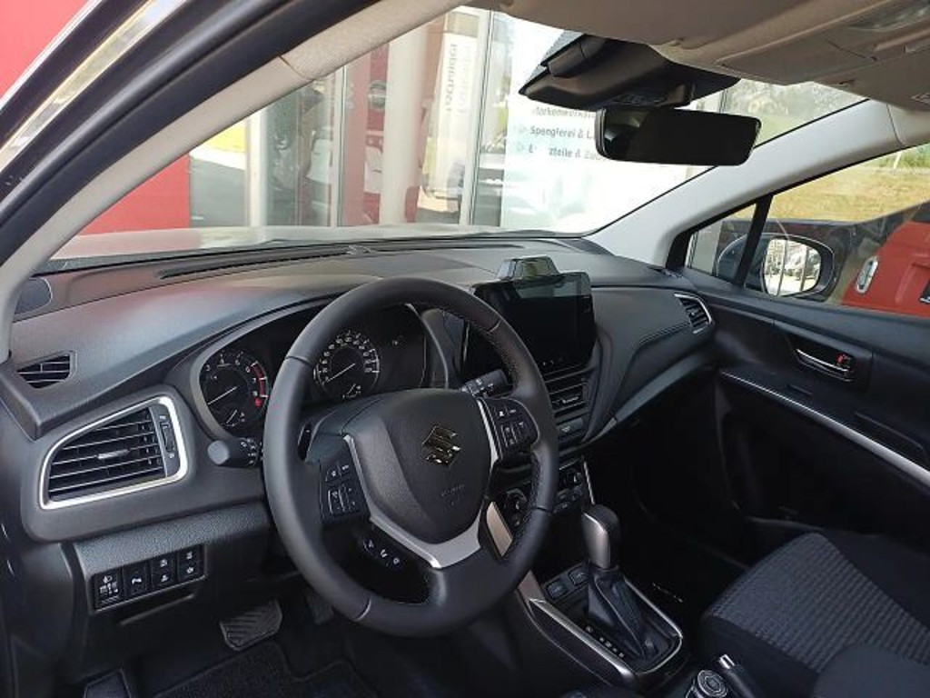 Suzuki S-Cross