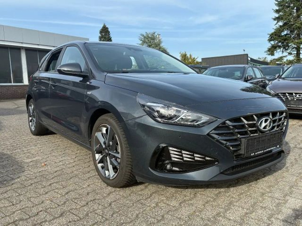 Hyundai i30 Limousine, Automatik, TÜV neu