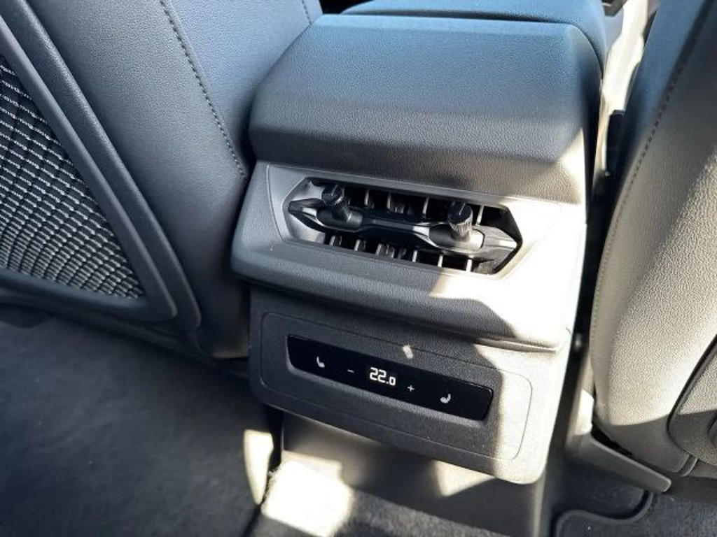 Audi SQ6 e-tron