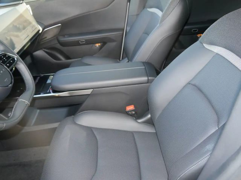 Mazda CX-6e