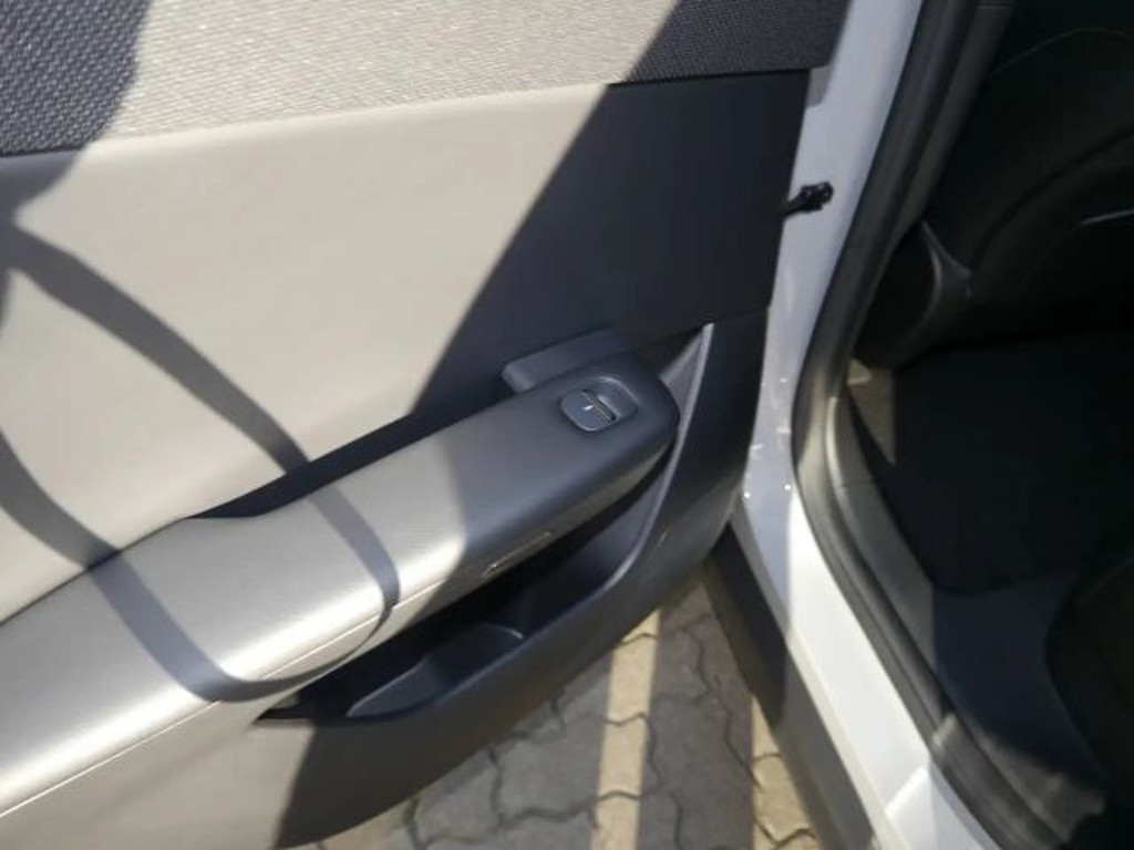 Mazda CX-6e
