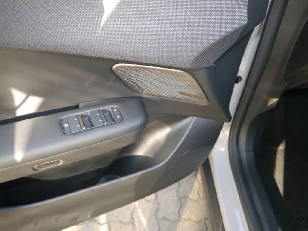 Mazda CX-6e