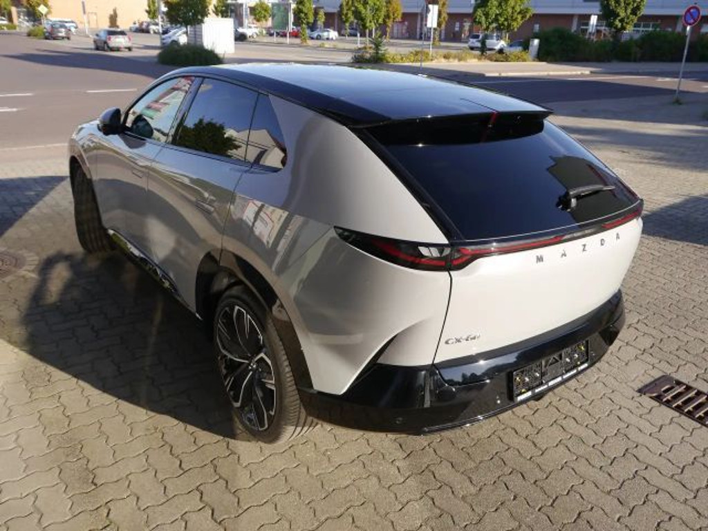 Mazda CX-6e