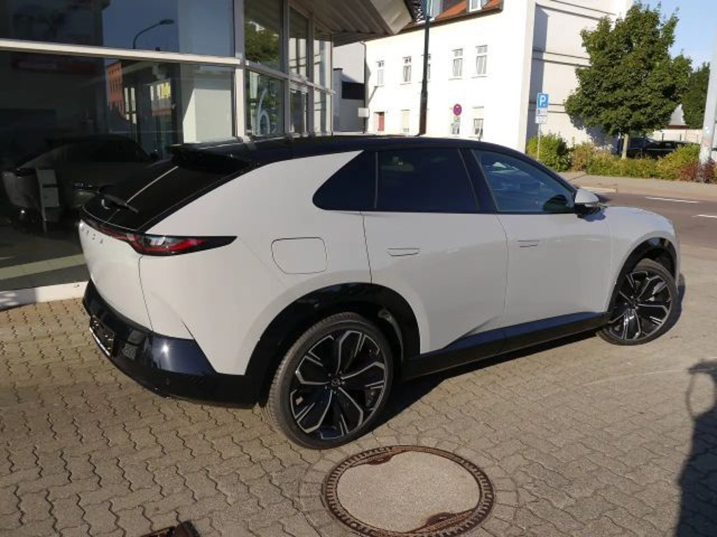 Mazda CX-6e