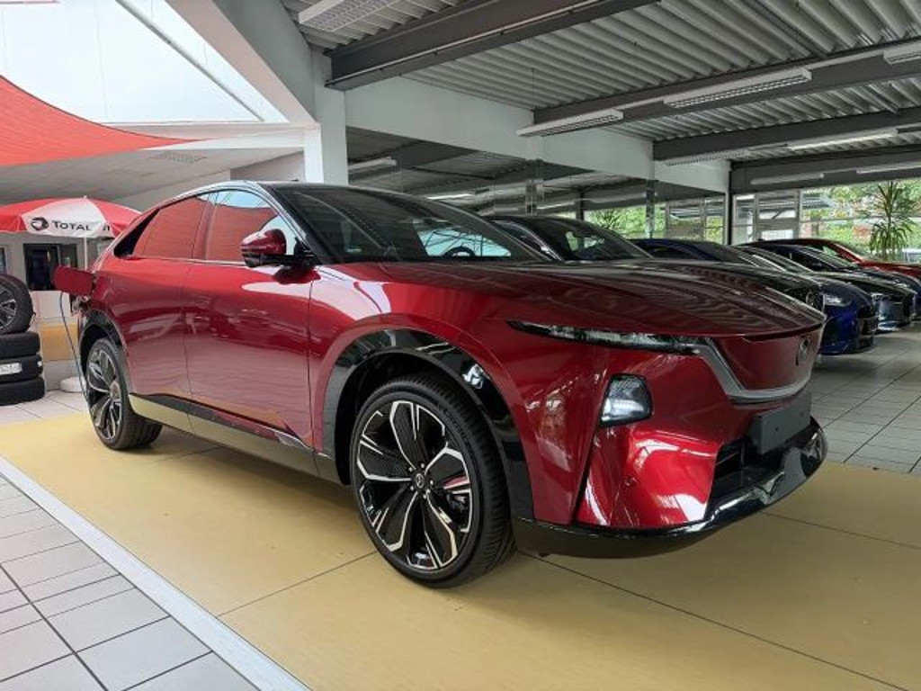 Mazda CX-6e