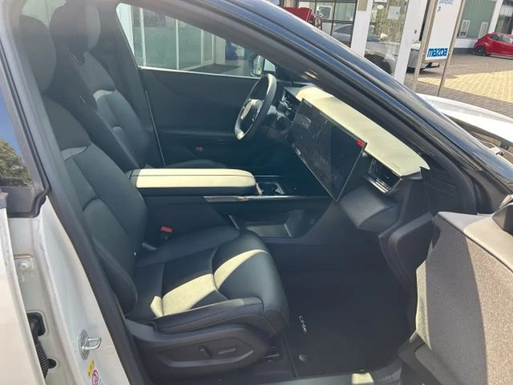 Mazda CX-6e