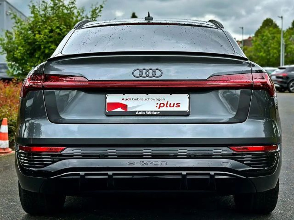 Audi Q8 e-tron