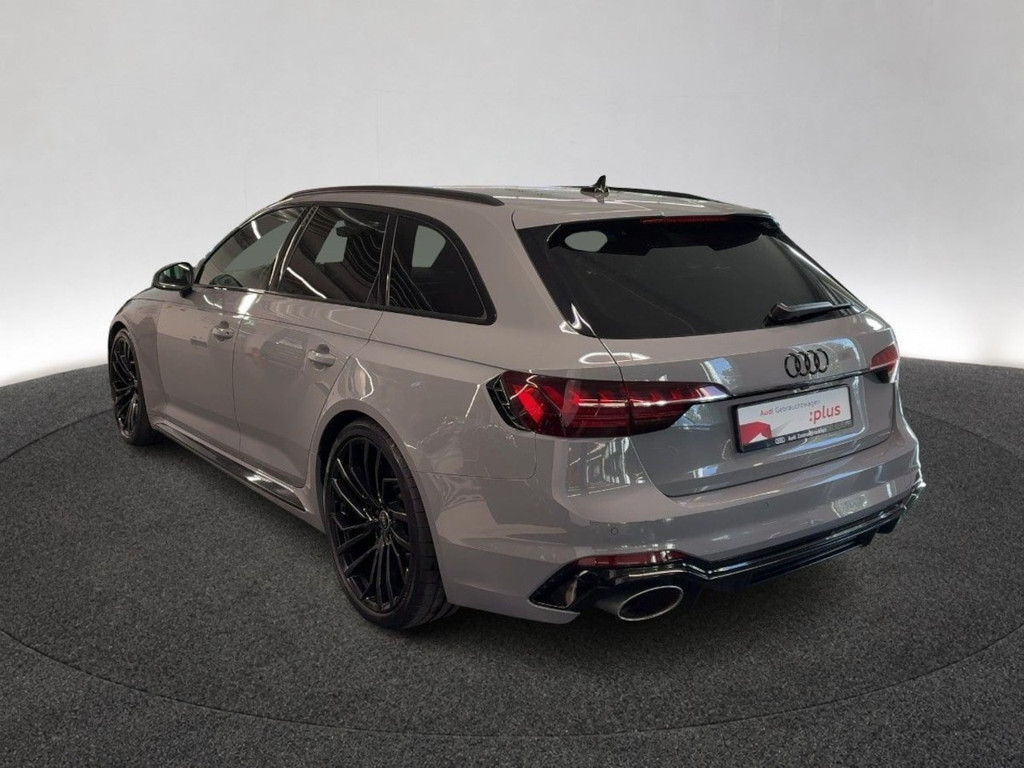 Audi RS4