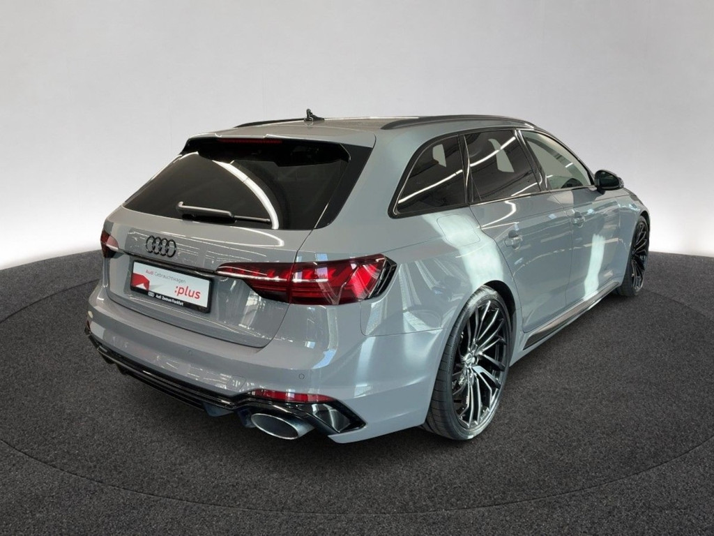 Audi RS4