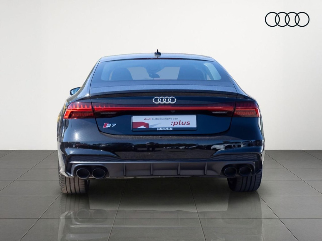 Audi S7