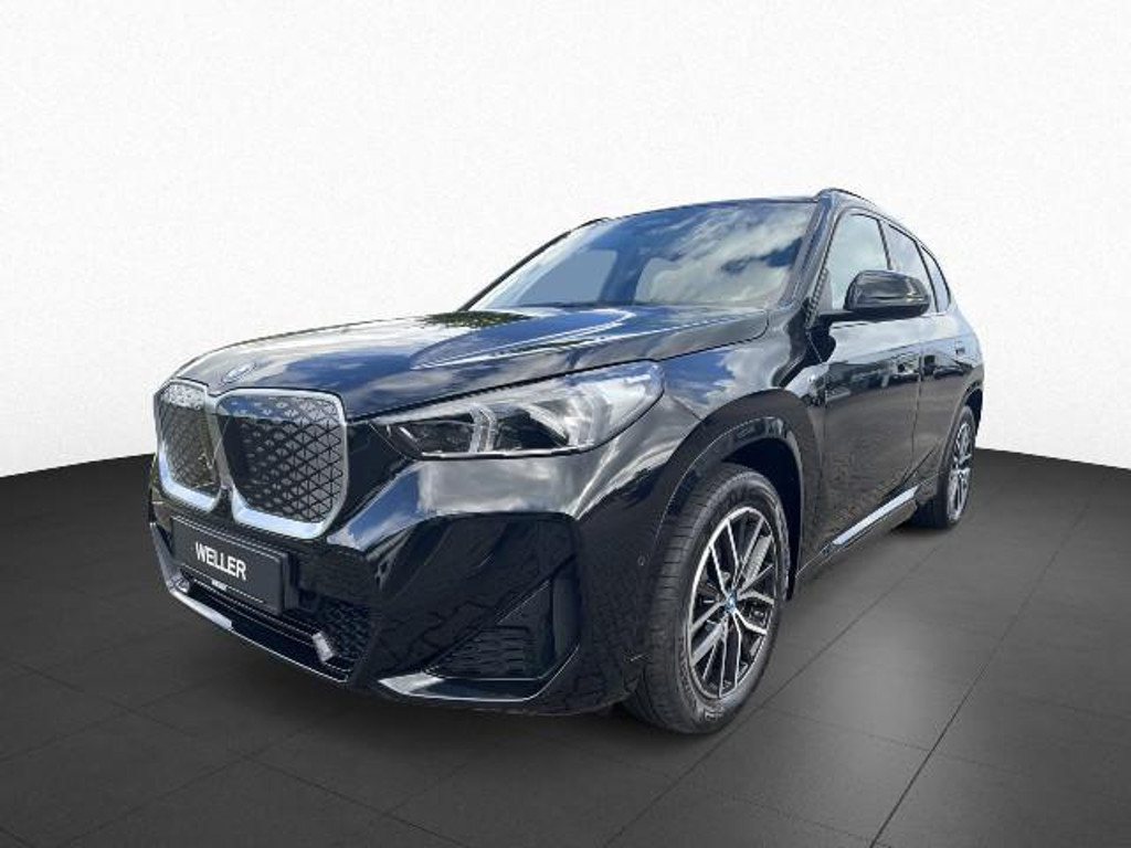 BMW iX1 xDrive30