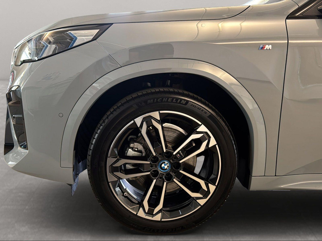 BMW iX2