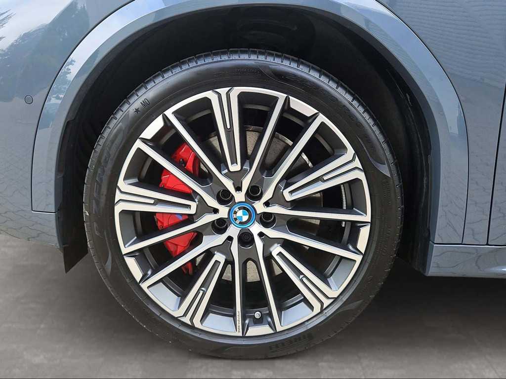 BMW iX2