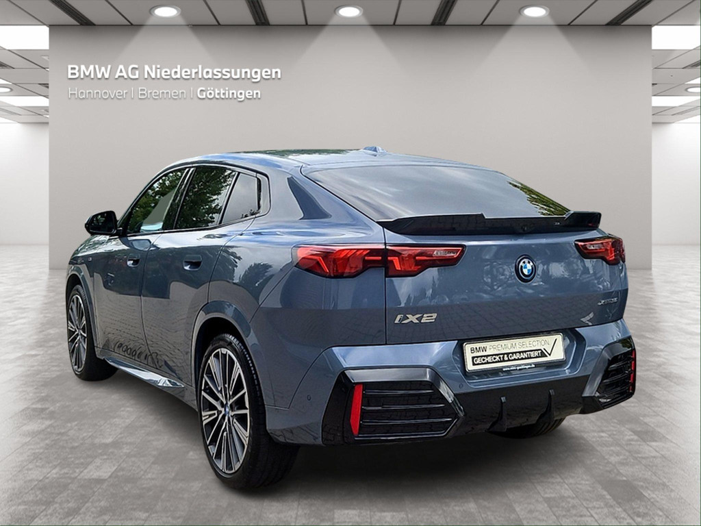 BMW iX2