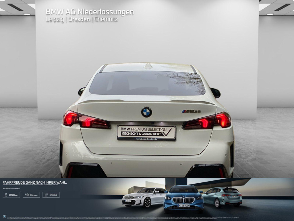 BMW M235