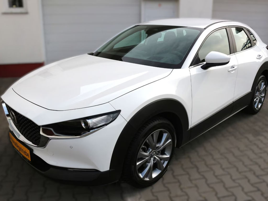 Mazda CX-30 mit AHK, Head-Up-Display