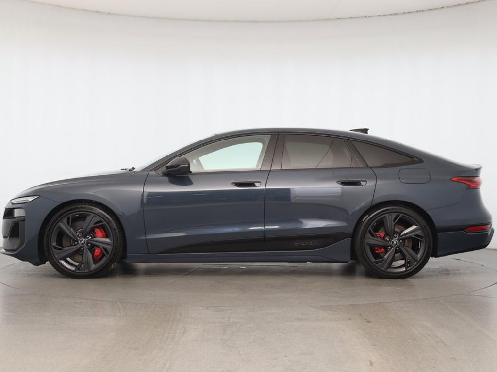 Audi S6 e-tron