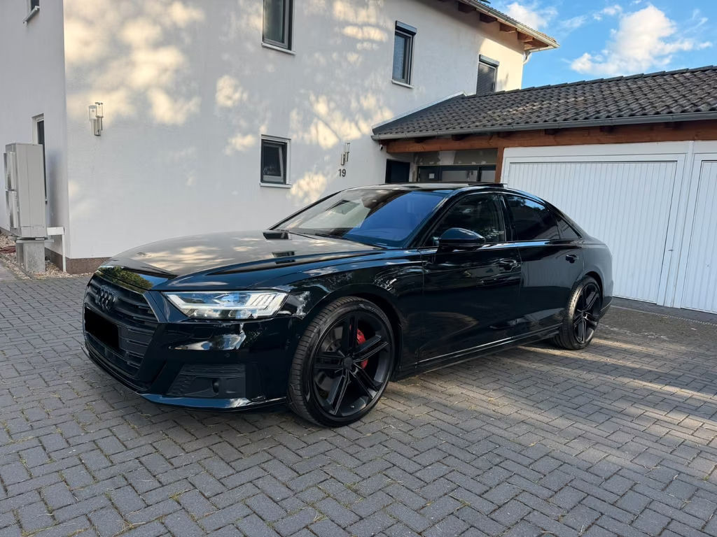 Audi A8 S-Line 55 TFSI