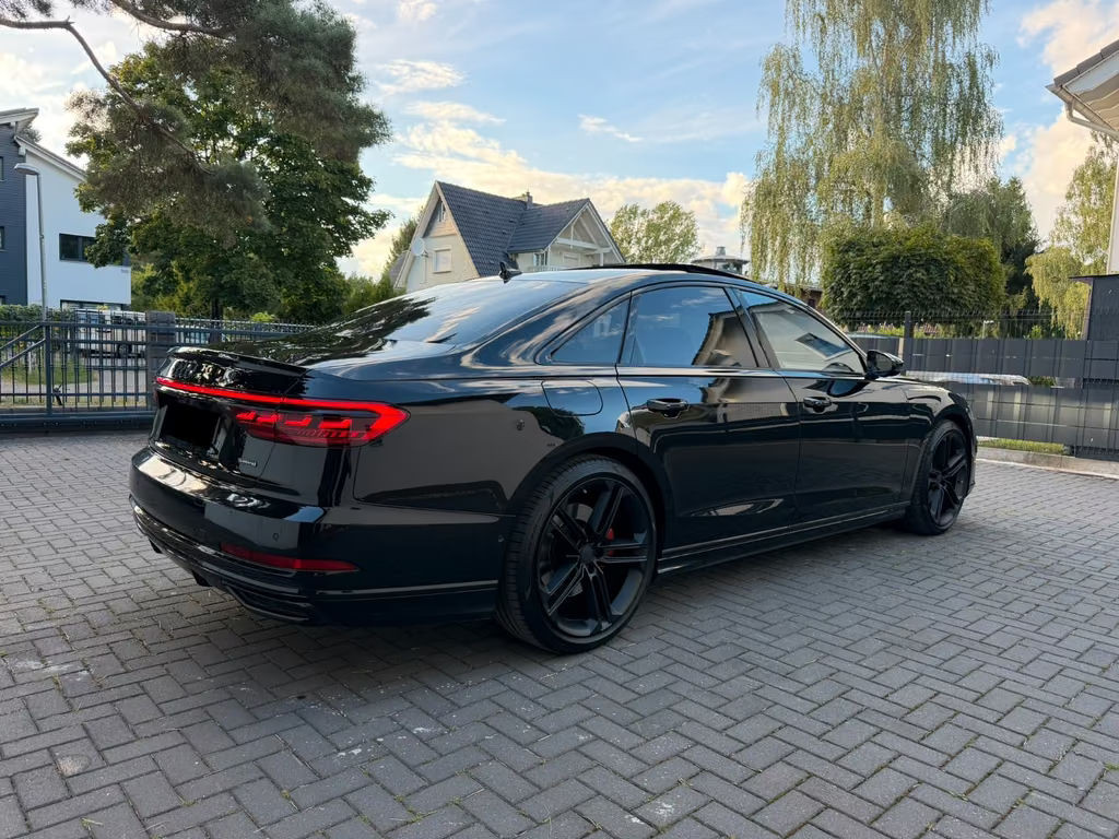 Audi A8