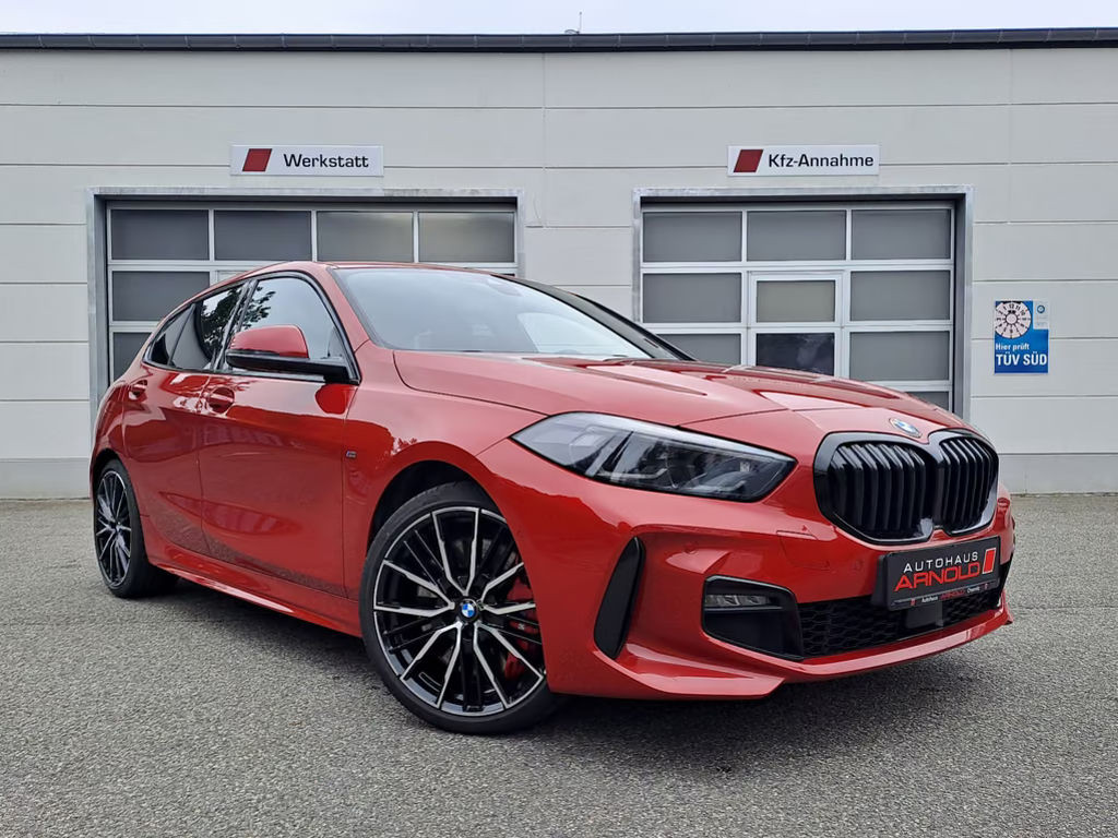 BMW 1 Serie 118 M-Sport Sedan 118i