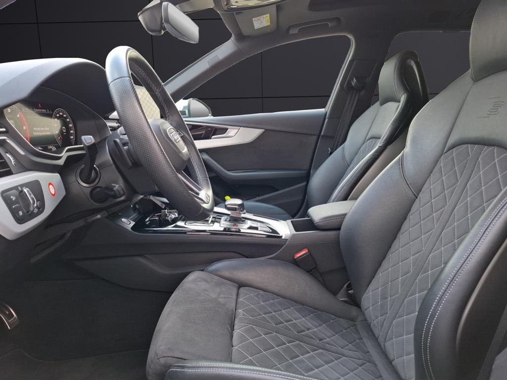 Audi S4