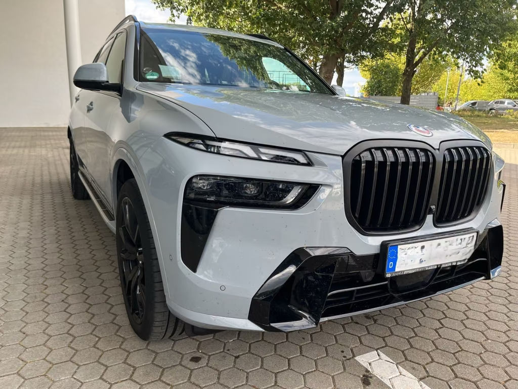 BMW X7