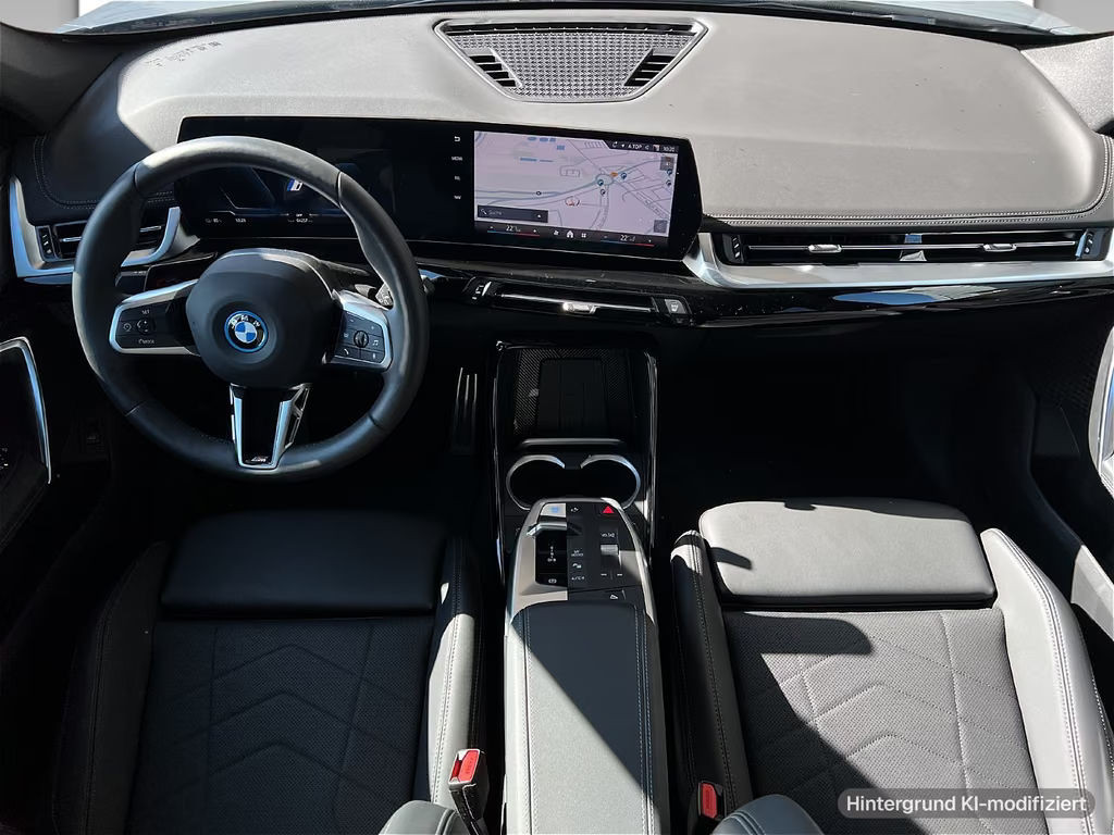 BMW iX1
