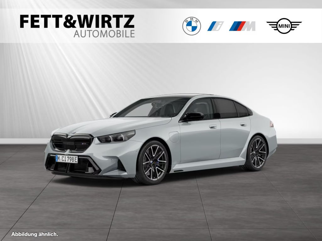 BMW M5 Sedan