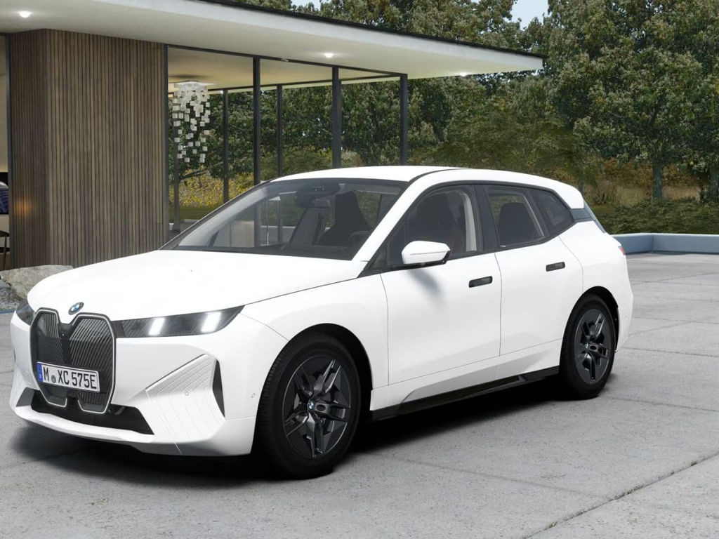 BMW iX