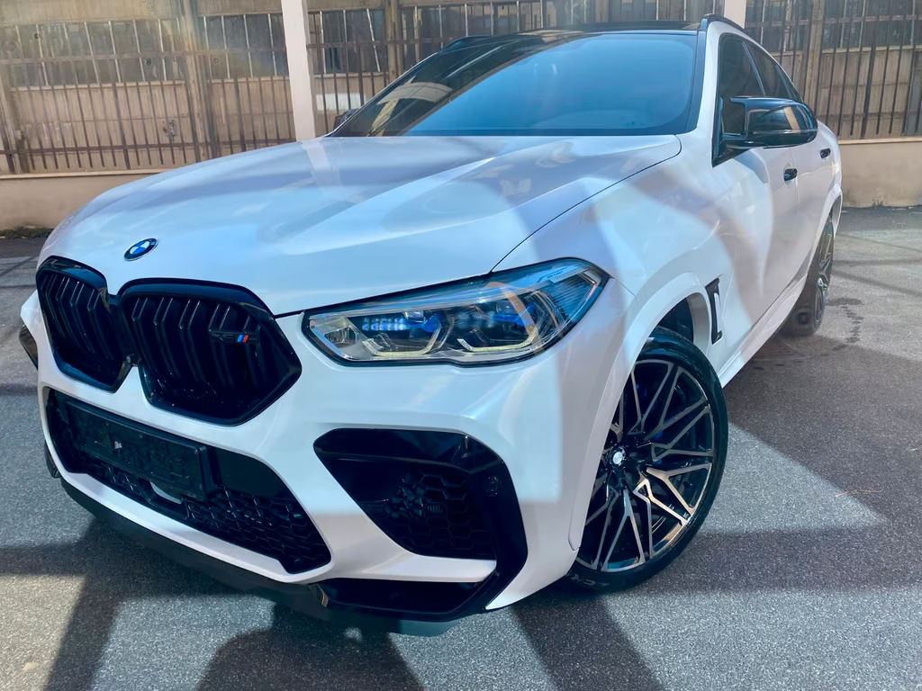 BMW X6 X6 M SCHWARZ MIT WEIßER FOLIE - BOWERS&WILKINS TV