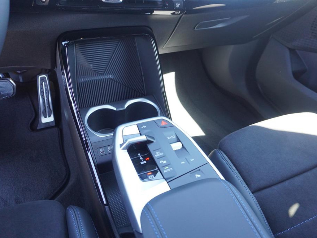 BMW iX2