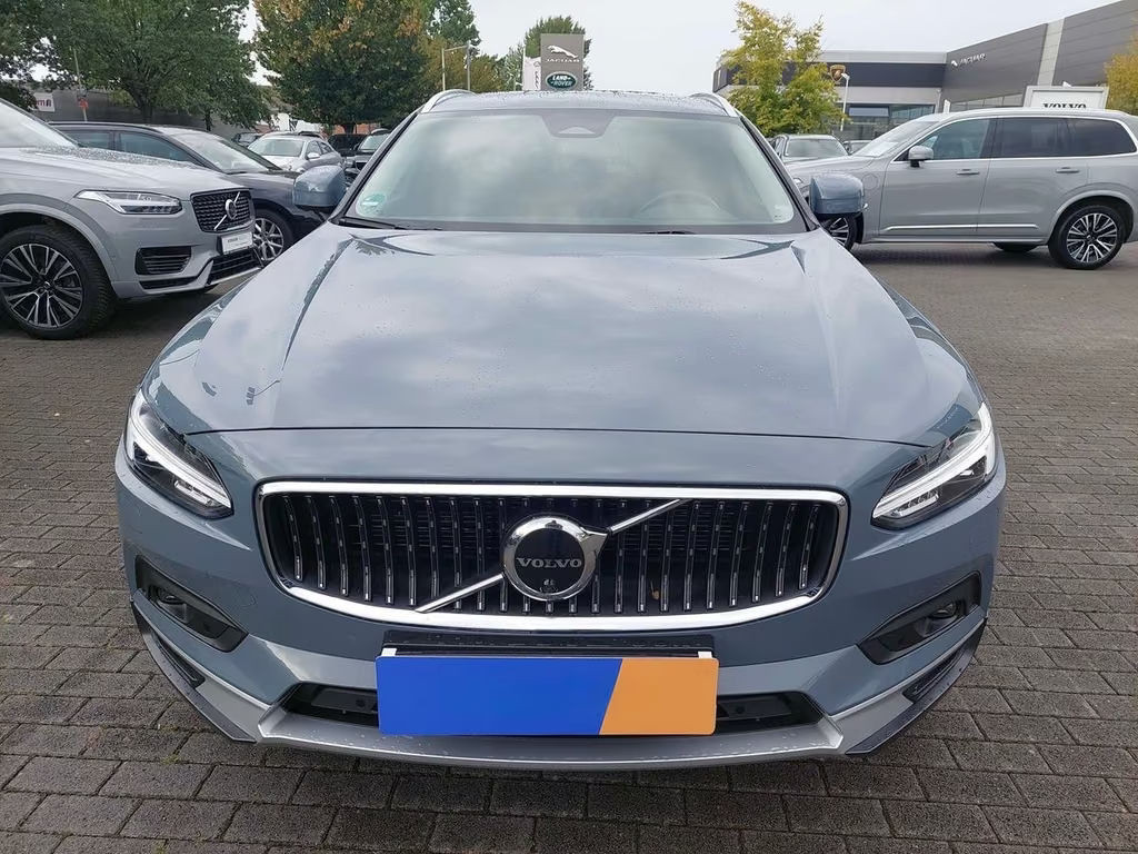 Volvo V90 Cross Country