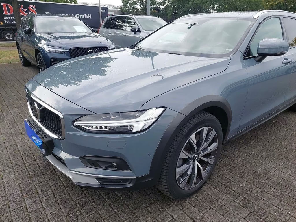 Volvo V90 Cross Country